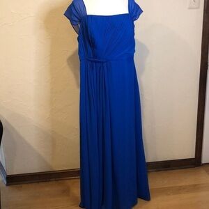 Vinyard Collection Gown